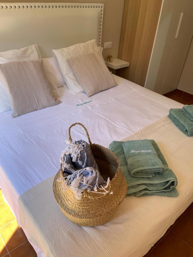 Bonito Apartamento Con Terraza, Jardin Y Piscina Cala en Bosch Dış mekan fotoğraf