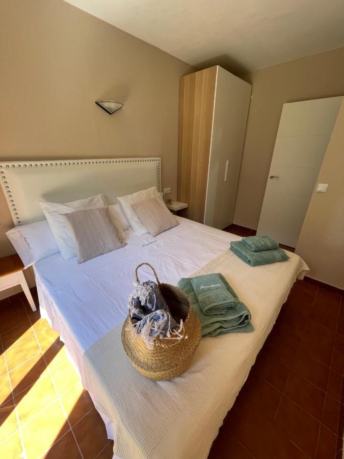 Bonito Apartamento Con Terraza, Jardin Y Piscina Cala en Bosch Dış mekan fotoğraf